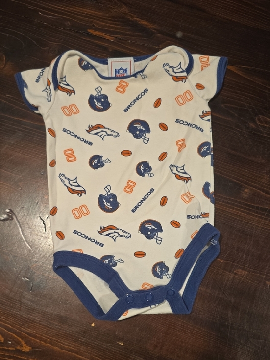 NFL Other - NFL Denver Broncos Newborn Onesie 0-3 Months Blue Orange White